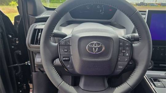 2025 Toyota bZ4X - Images - 22