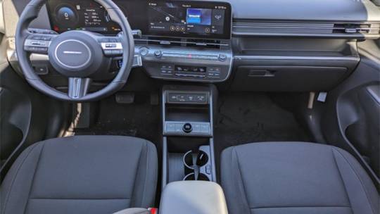 2025 Hyundai Kona Electric - Images - 14