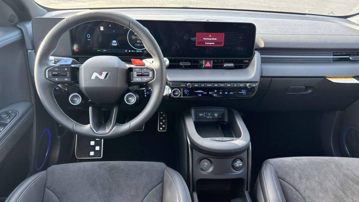 2025 Hyundai IONIQ 5 - Images - 8