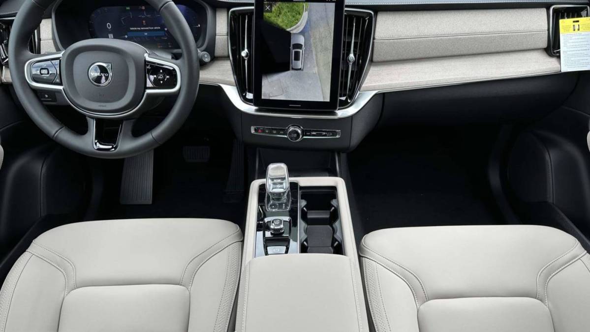 2025 Volvo XC90 - Images - 2
