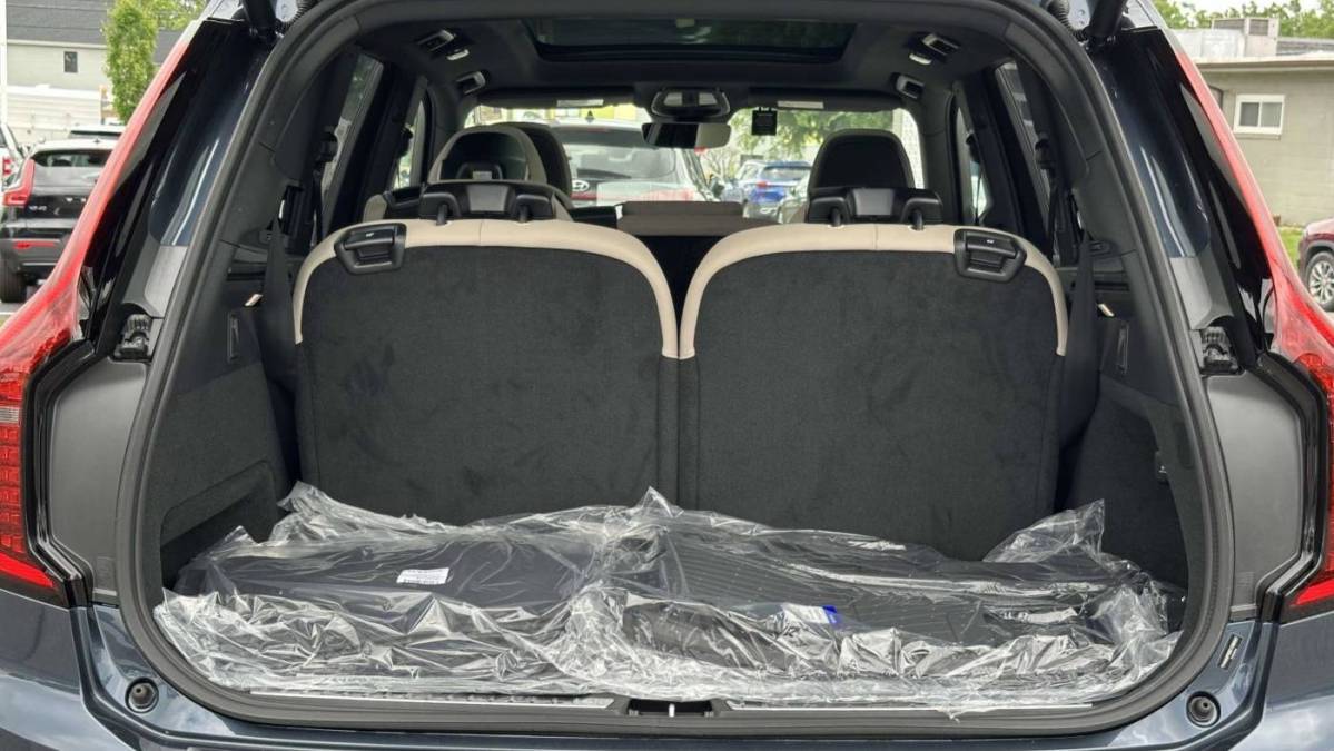 2025 Volvo XC90 - Images - 14