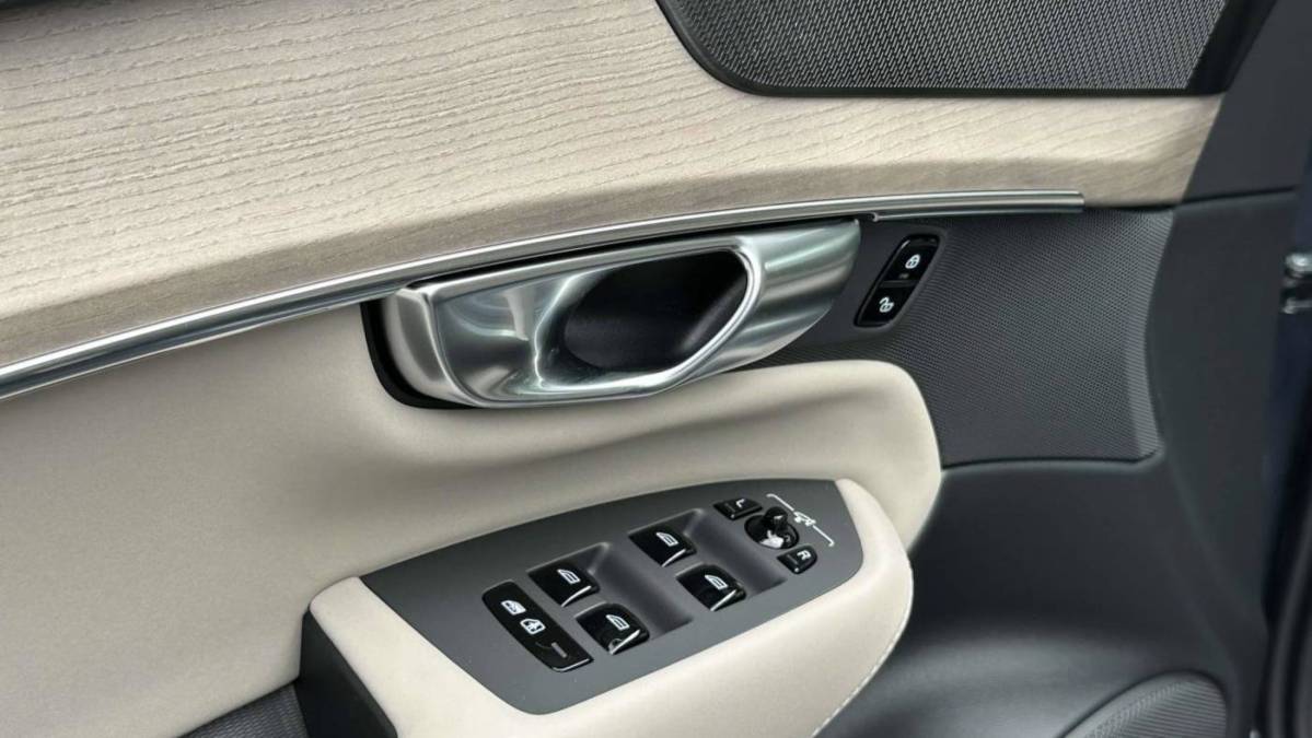 2025 Volvo XC90 - Images - 18