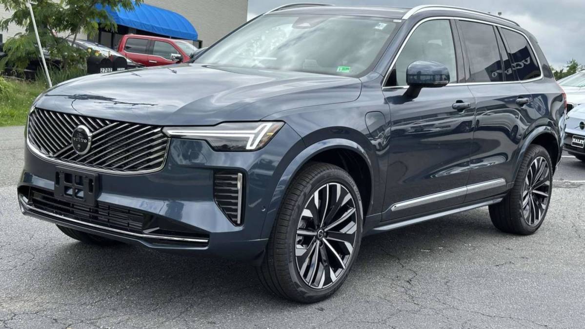 2025 Volvo XC90 - Images - 23