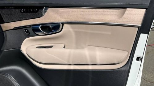 2025 Volvo XC90 - Images - 31