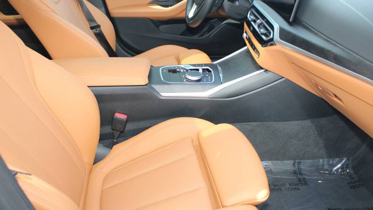 2024 BMW i4 - Images - 28