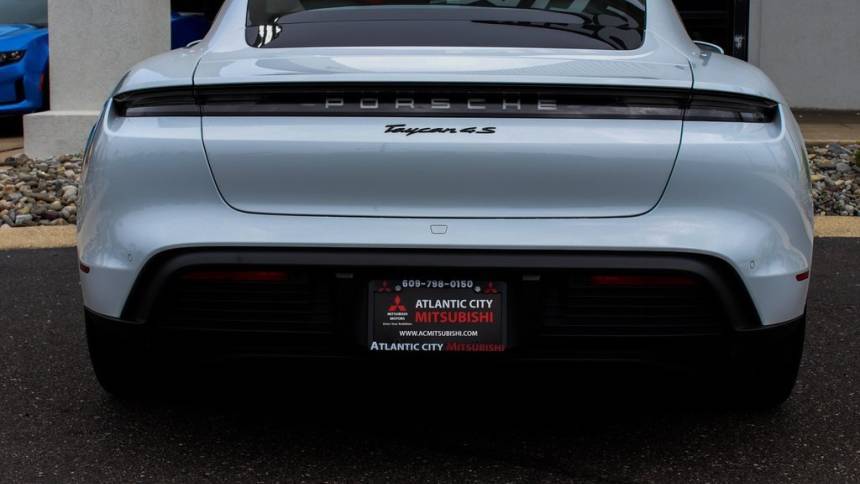 2021 Porsche Taycan - Images - 5