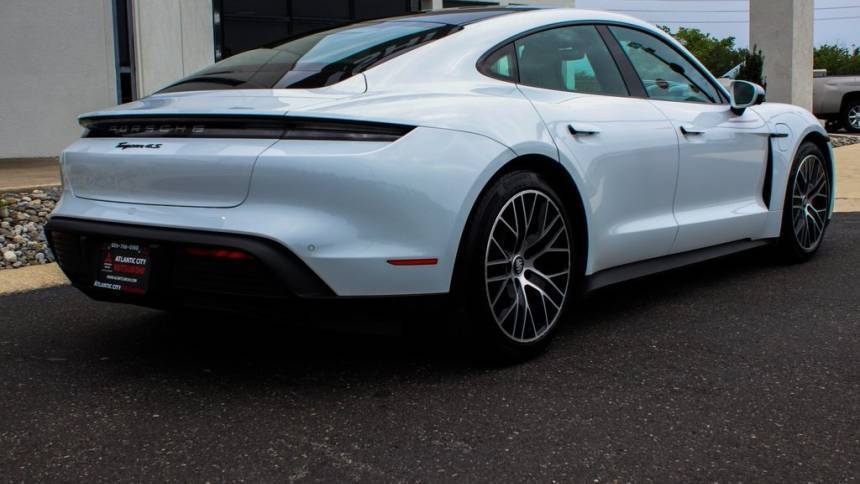 2021 Porsche Taycan - Images - 6