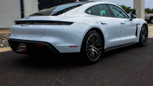 2021 Porsche Taycan - Images - 6