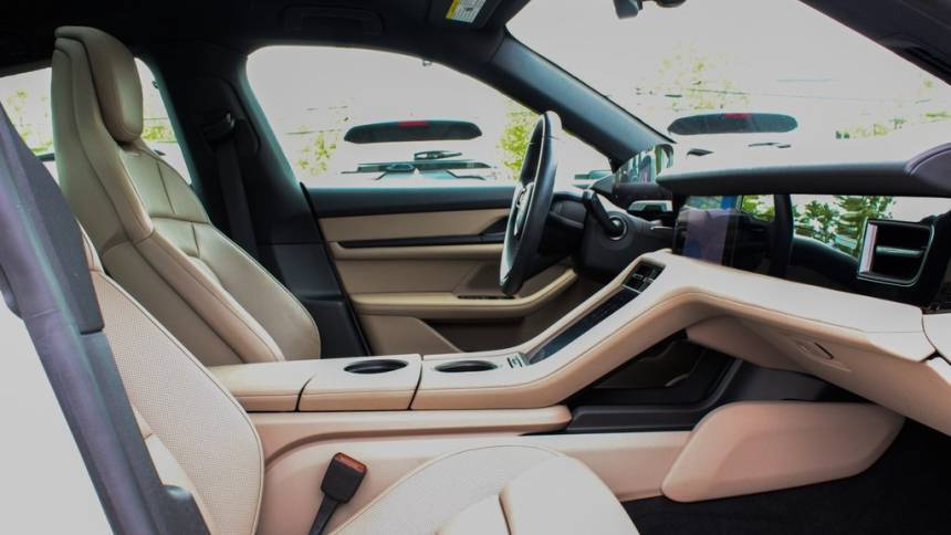 2021 Porsche Taycan - Images - 42