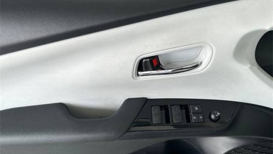 2019 Toyota Prius Prime - Images - 10