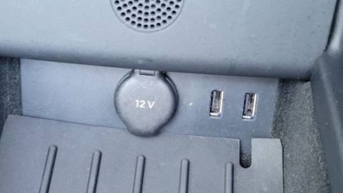 2017 Tesla Model S - Images - 14