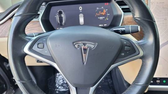 2017 Tesla Model S - Images - 16