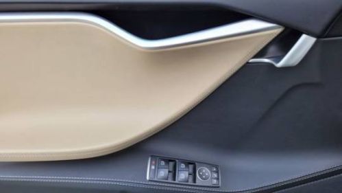 2017 Tesla Model S - Images - 17