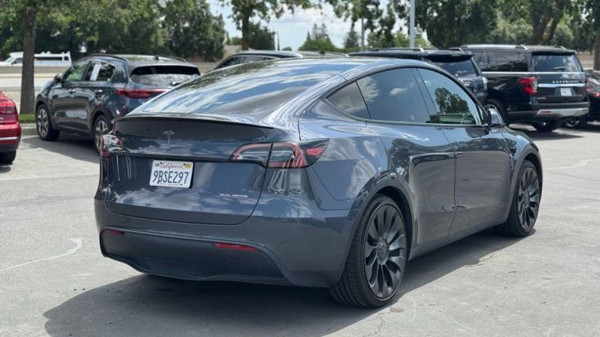 2022 Tesla Model Y 7SAYGDEF1NF484808
