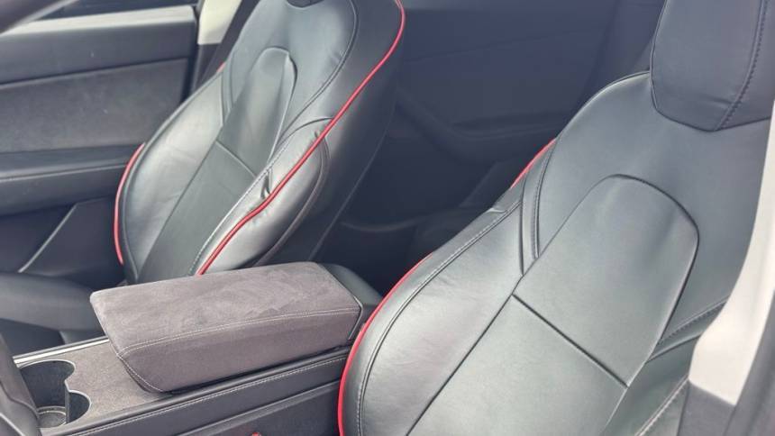 2022 Tesla Model Y 7SAYGDEF1NF484808