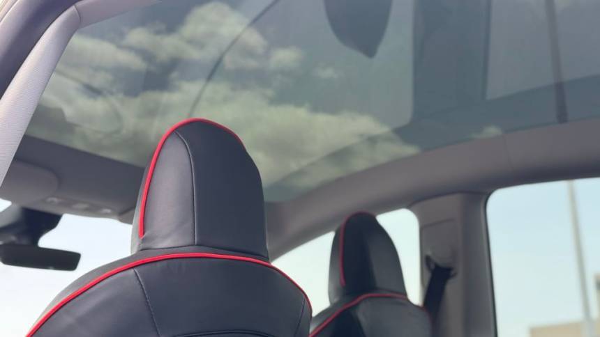 2022 Tesla Model Y 7SAYGDEF1NF484808