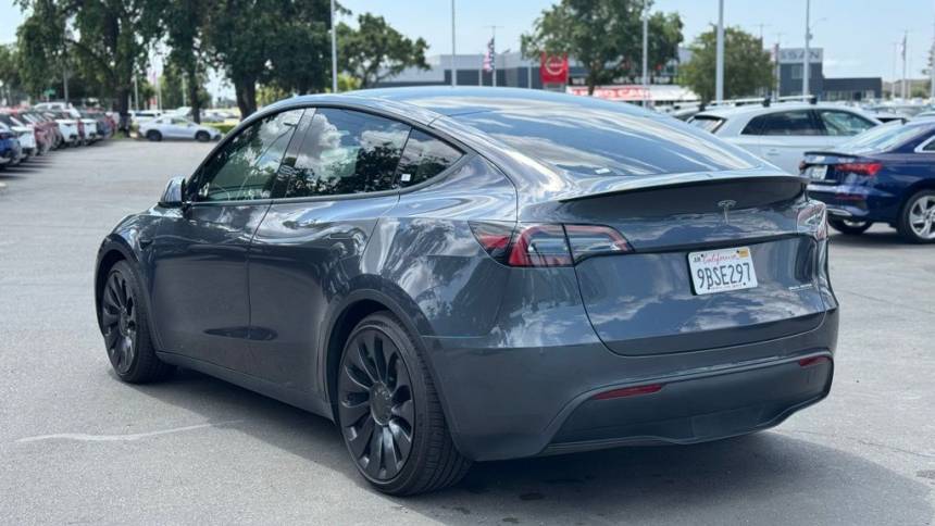 2022 Tesla Model Y 7SAYGDEF1NF484808