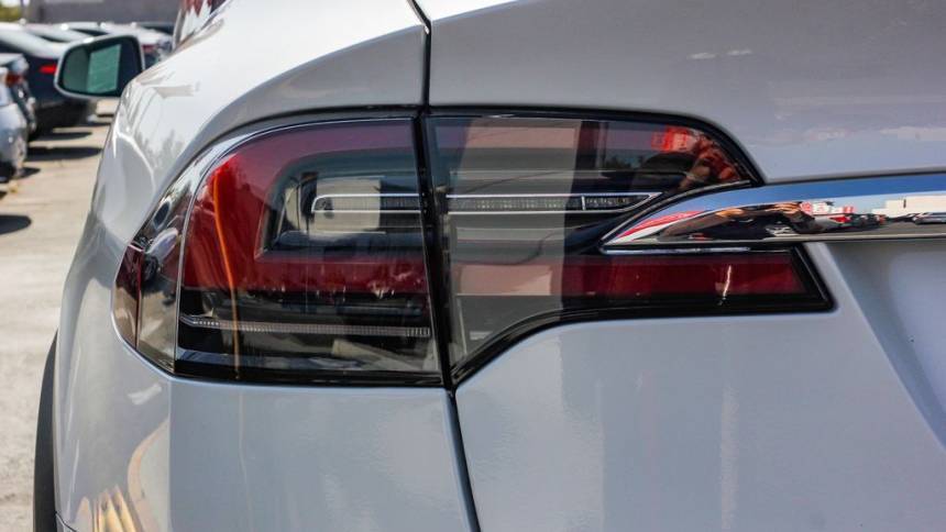 2019 Tesla Model X - Images - 10