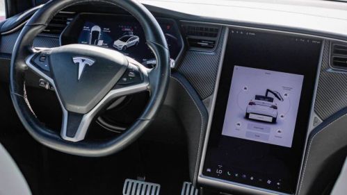 2019 Tesla Model X - Images - 12