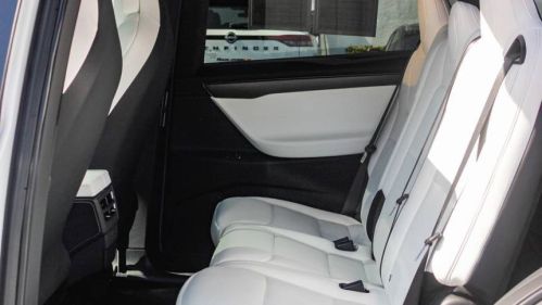 2019 Tesla Model X - Images - 17
