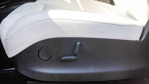 2019 Tesla Model X - Images - 21