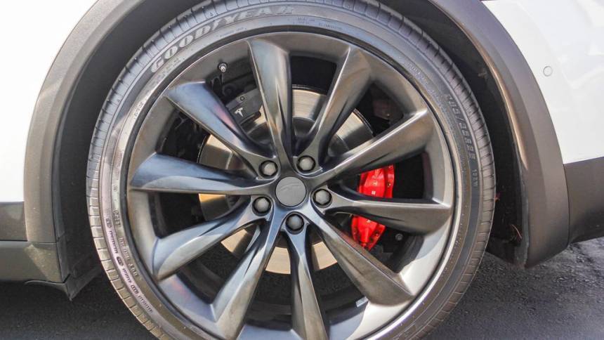2019 Tesla Model X - Images - 27