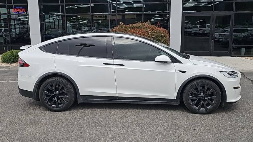 2022 Tesla Model X - Images - 8