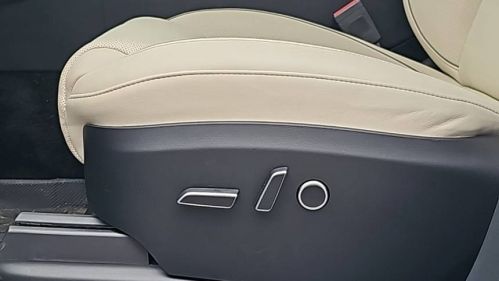 2022 Tesla Model X - Images - 11