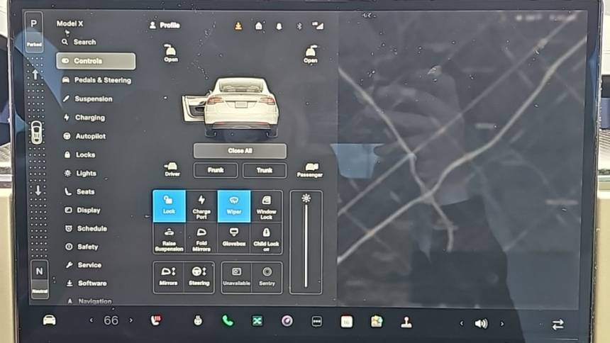 2022 Tesla Model X - Images - 16