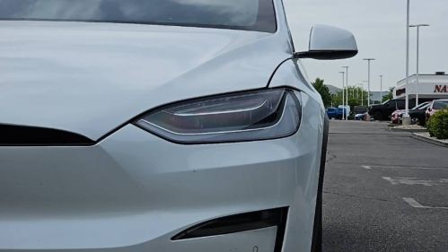 2022 Tesla Model X - Images - 32