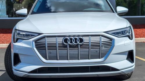2021 Audi e-tron - Images - 4