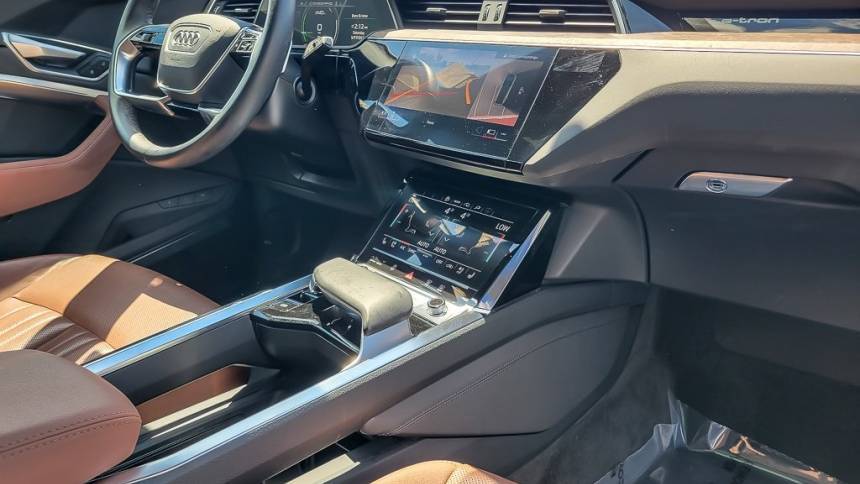 2021 Audi e-tron - Images - 24