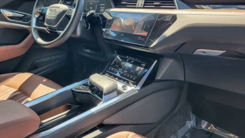 2021 Audi e-tron - Images - 24