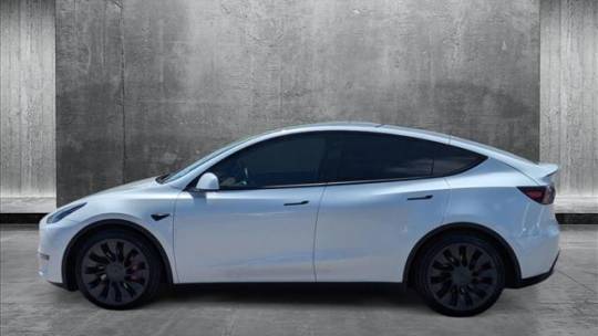 2022 Tesla Model Y 7SAYGDEF1NF327408