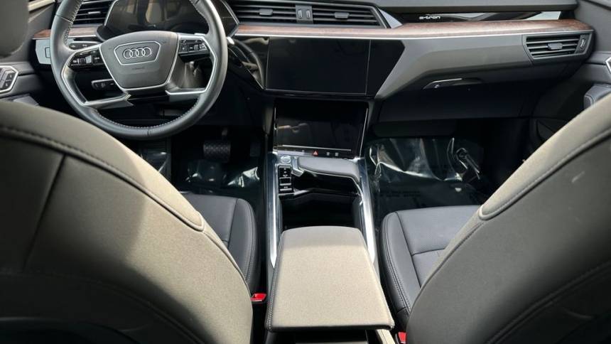 2020 Audi e-tron - Images - 10