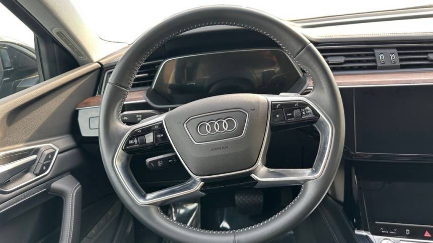 2020 Audi e-tron - Images - 12