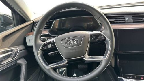 2020 Audi e-tron - Images - 12