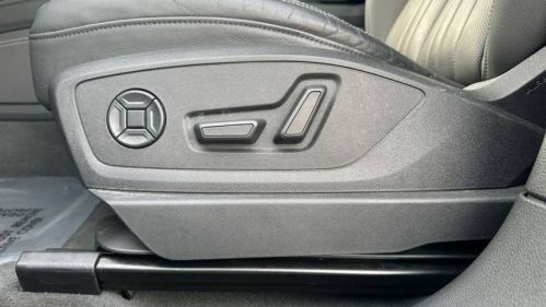 2020 Audi e-tron - Images - 18
