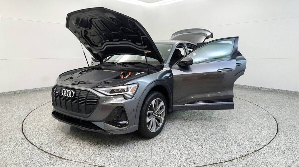2021 Audi e-tron - Images - 9