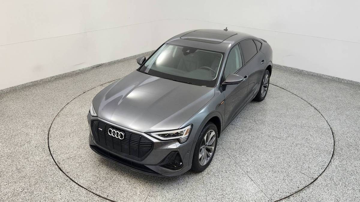 2021 Audi e-tron - Images - 13