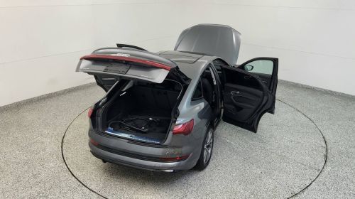 2021 Audi e-tron - Images - 18