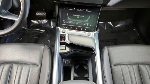2021 Audi e-tron - Images - 24
