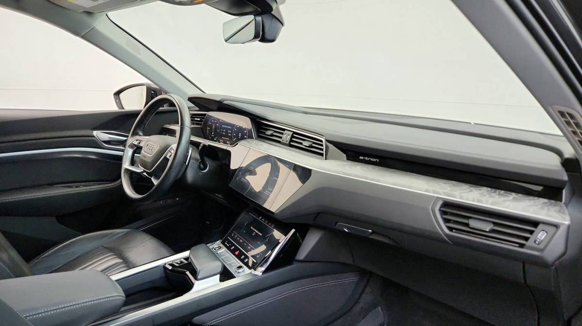 2021 Audi e-tron - Images - 31