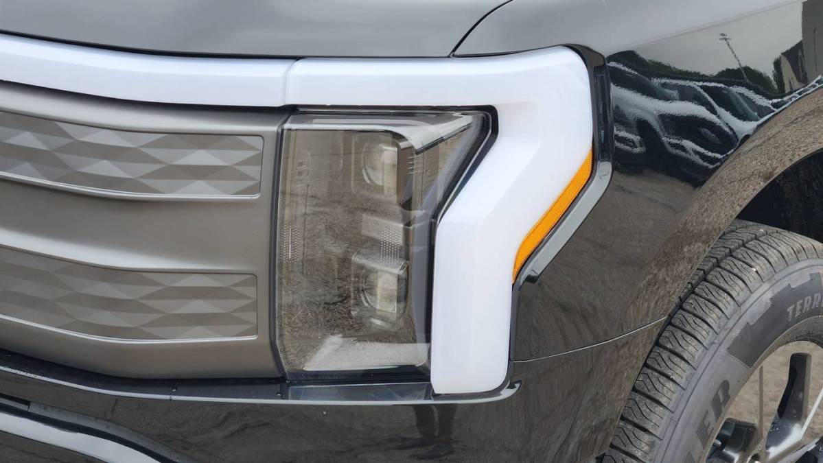 2025 Ford F-150 Lightning - Images - 5