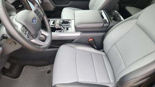 2025 Ford F-150 Lightning - Images - 8