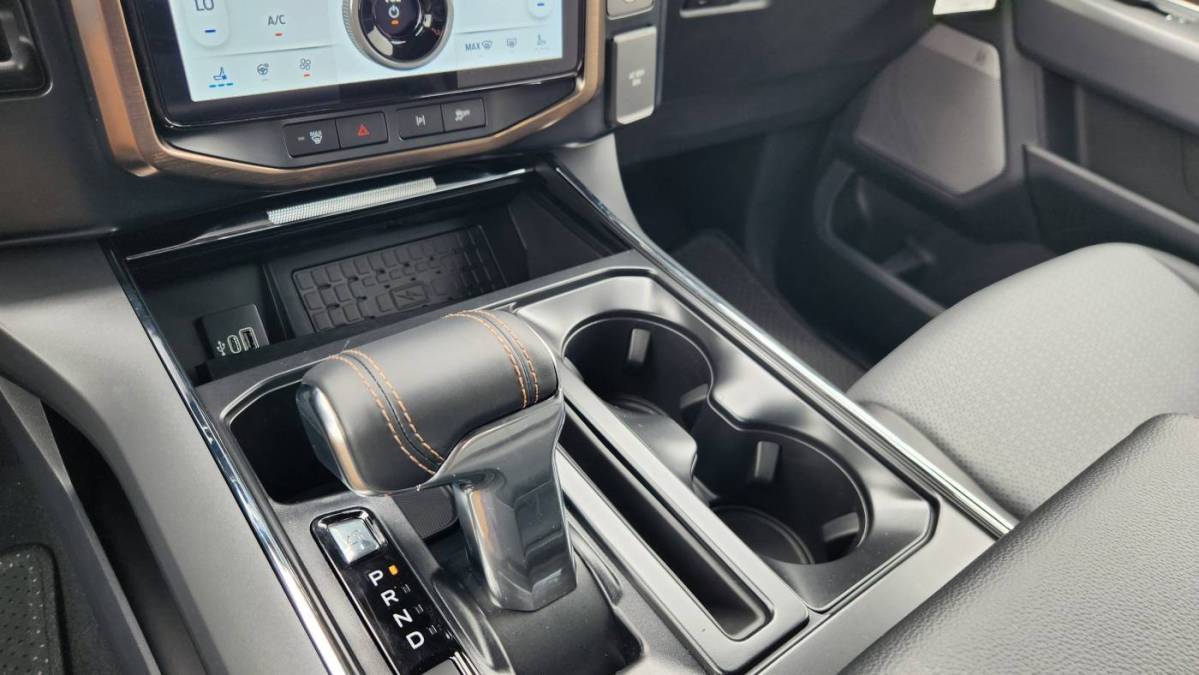 2025 Ford F-150 Lightning - Images - 13