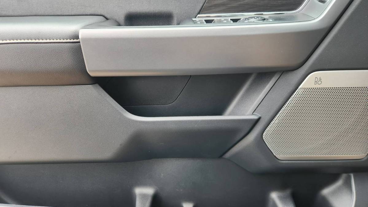 2025 Ford F-150 Lightning - Images - 14