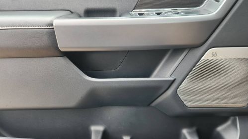 2025 Ford F-150 Lightning - Images - 14