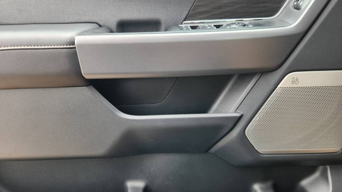 2025 Ford F-150 Lightning - Images - 15