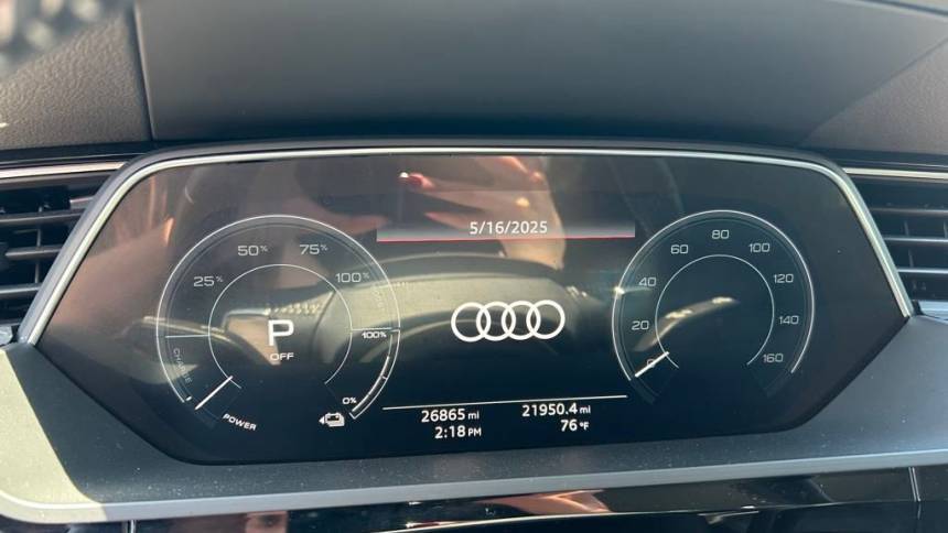 2019 Audi e-tron - Images - 10